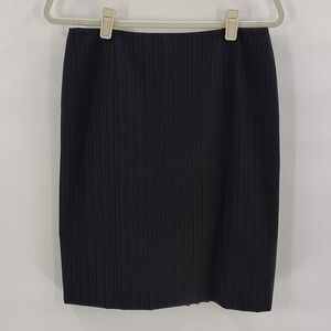 Antonio Melani pencil skirt size 6 black with blue pin stripe pleated back